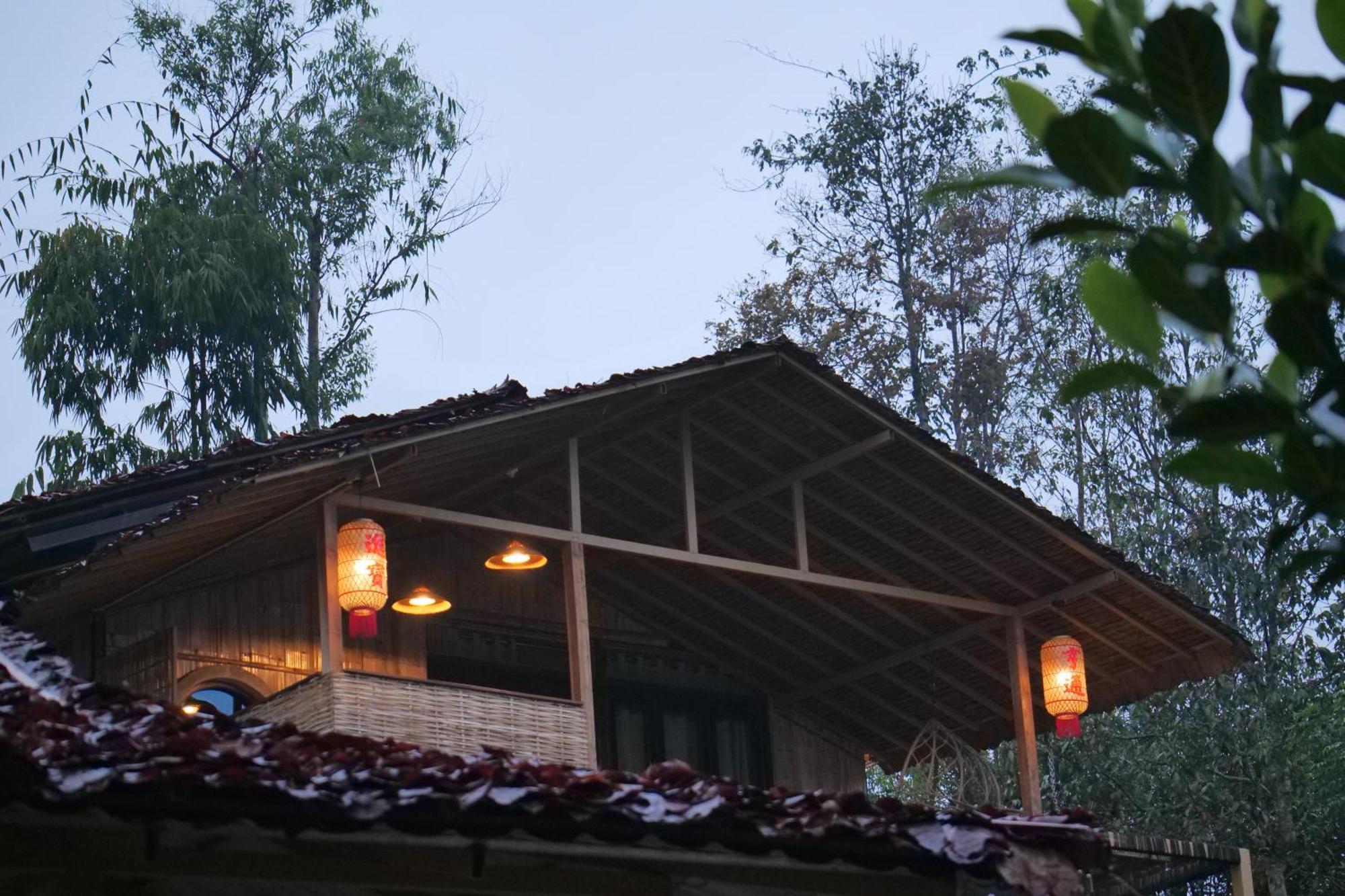Hedreung Banrakthai Homestay And Camping Ban Rak Thai Buitenkant foto